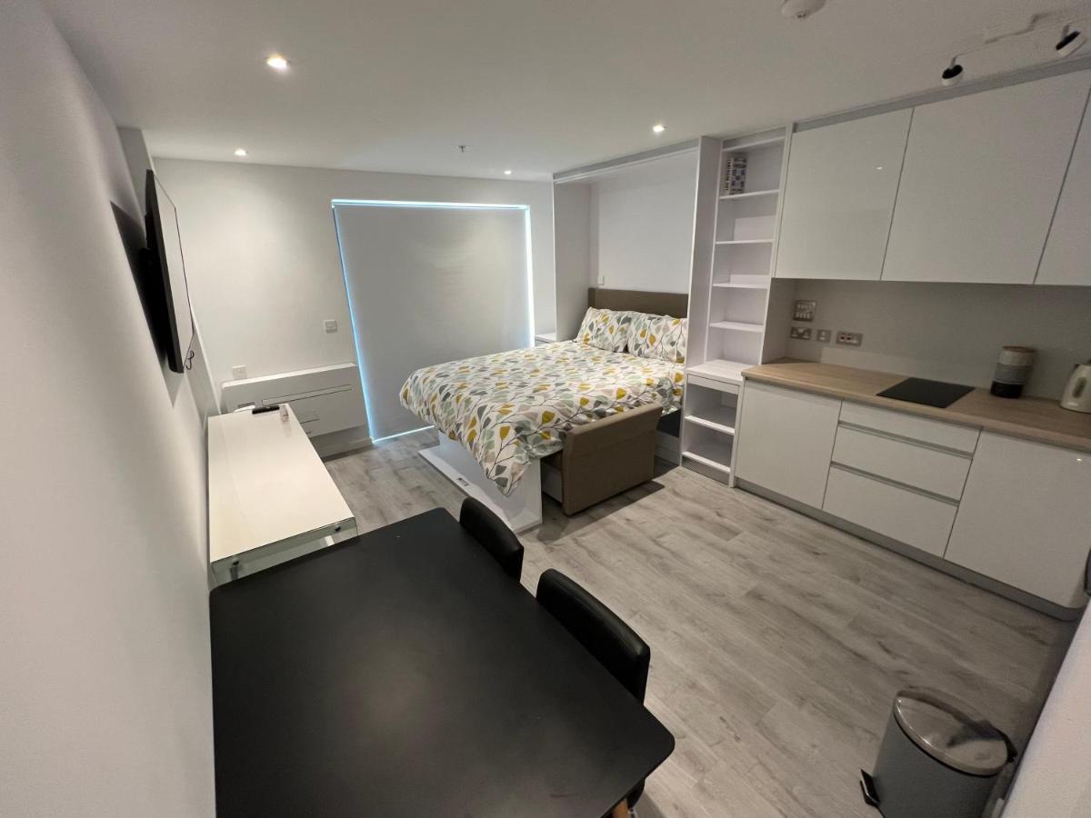 Modern Studio Apartment In Gibraltar - The Hub ภายนอก รูปภาพ