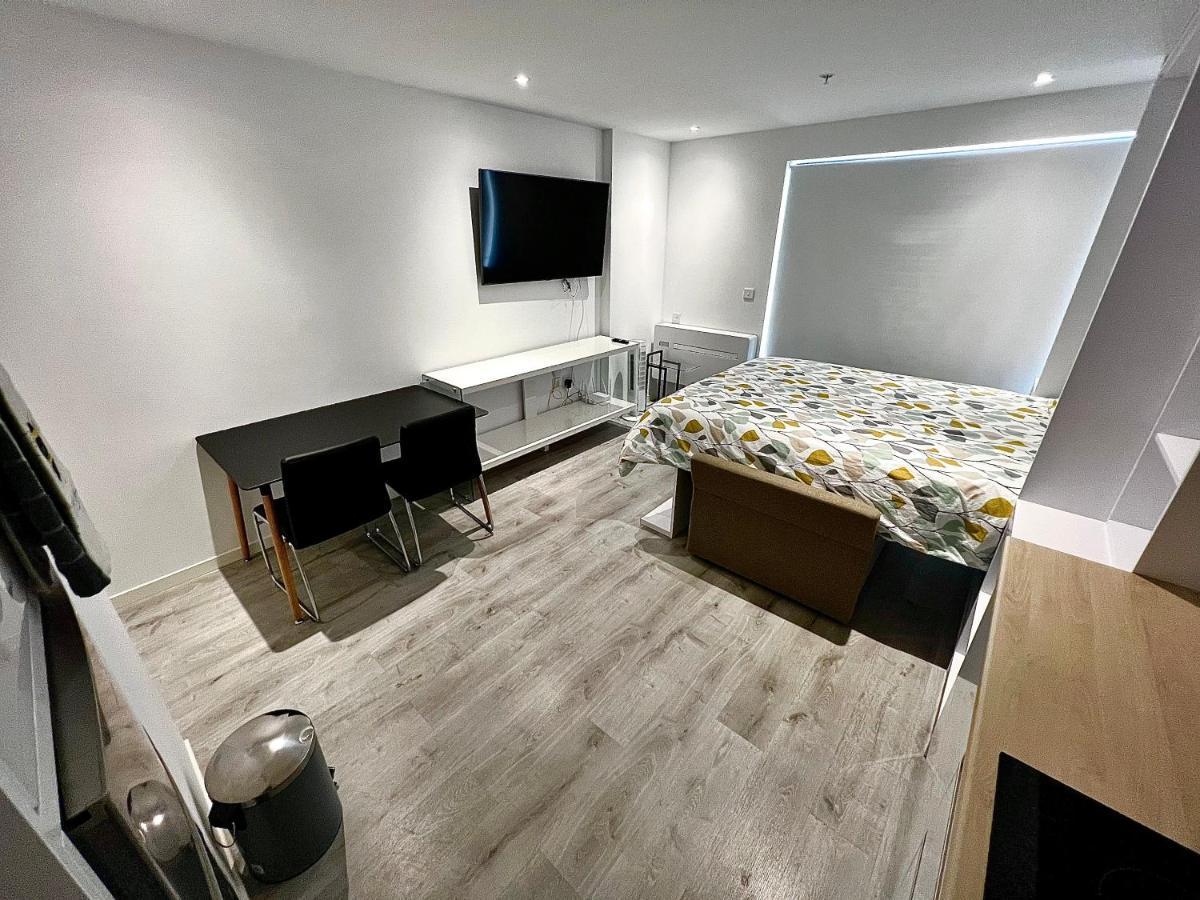 Modern Studio Apartment In Gibraltar - The Hub ภายนอก รูปภาพ