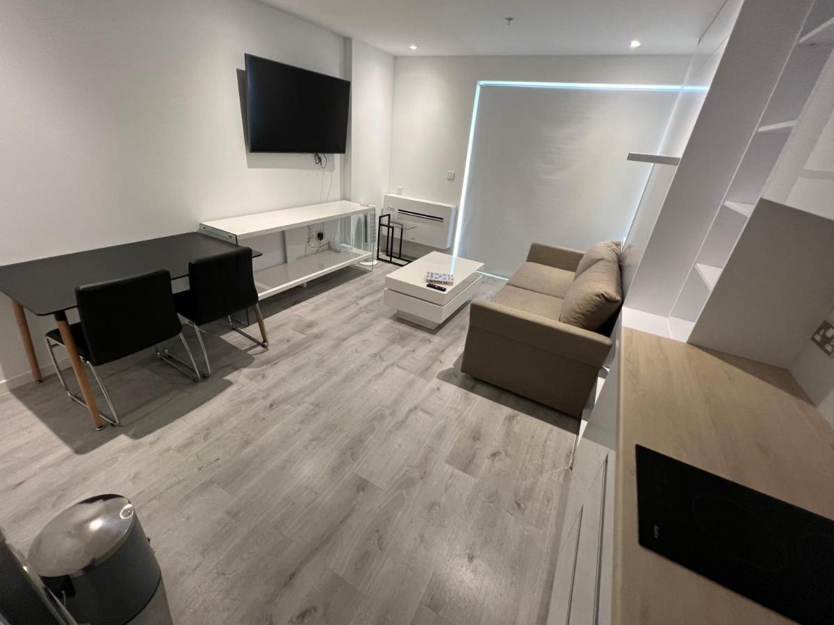 Modern Studio Apartment In Gibraltar - The Hub ภายนอก รูปภาพ