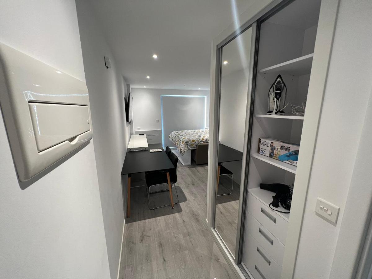 Modern Studio Apartment In Gibraltar - The Hub ภายนอก รูปภาพ