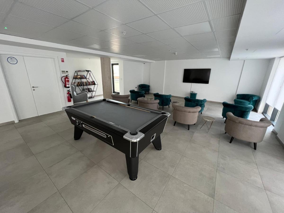 Modern Studio Apartment In Gibraltar - The Hub ภายนอก รูปภาพ